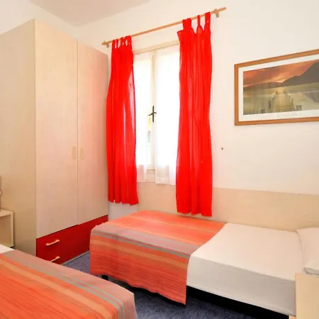 בית נופש Locazione Turistica Villaggio Michelangelo - Bib180 *